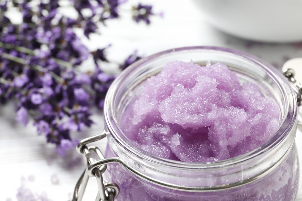 Foaming Lavender Sugar Scrub That's Easy To Make At Home