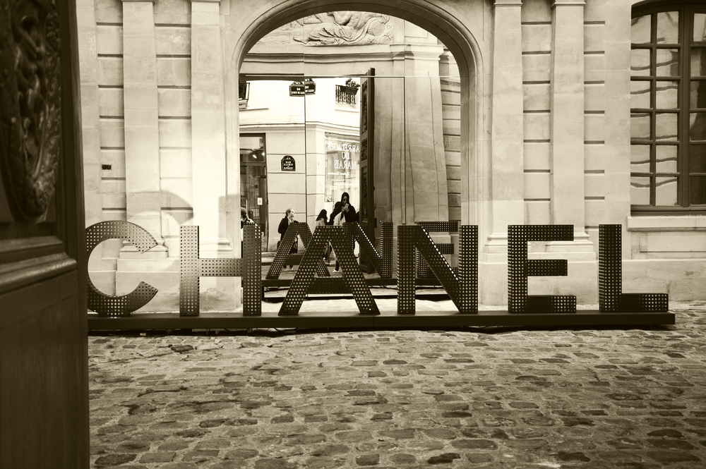 How Gabrielle "Coco" Chanel Influenced Early Cinema?